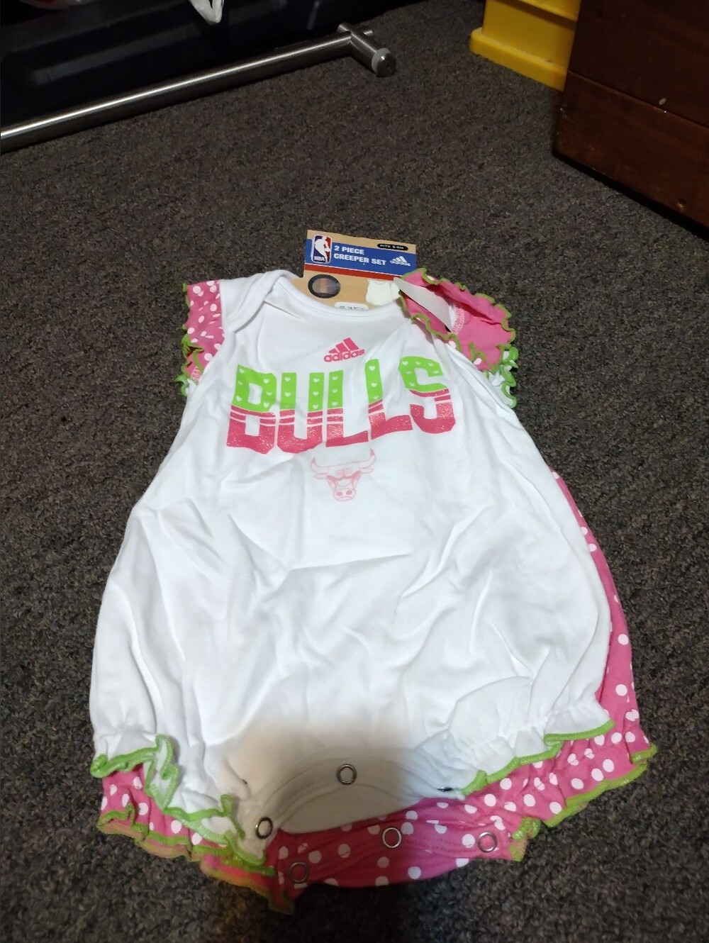 adidas NBA Bulls White 2-Piece Creeper Set Size 3-6M